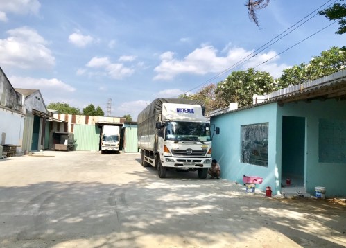 Vận tải đường bộ bằng xe tải thùng