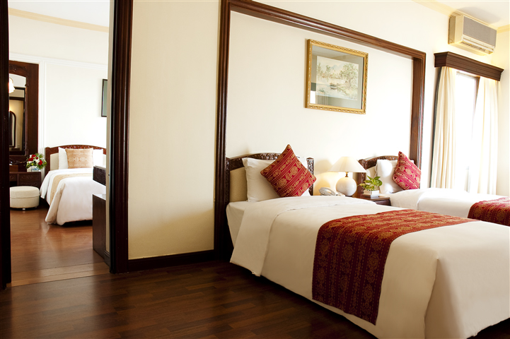 Connecting Room