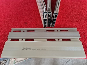 Cửa Cuốn Khe Thoáng Vinadoor AL900