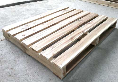Pallet gỗ 2 hướng nâng