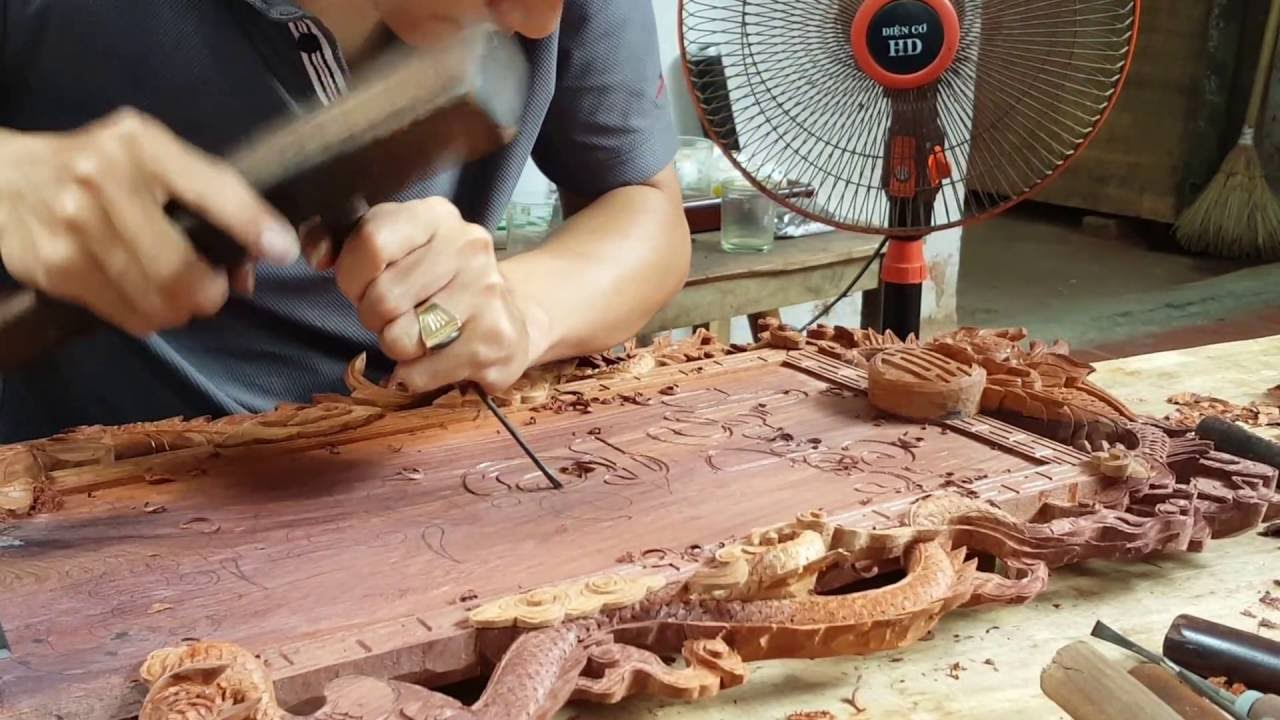 Gia công đục gỗ