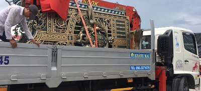 Cẩu vận chuyển hàng hóa