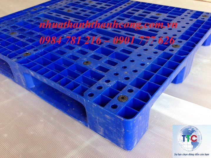 Pallet nhựa
