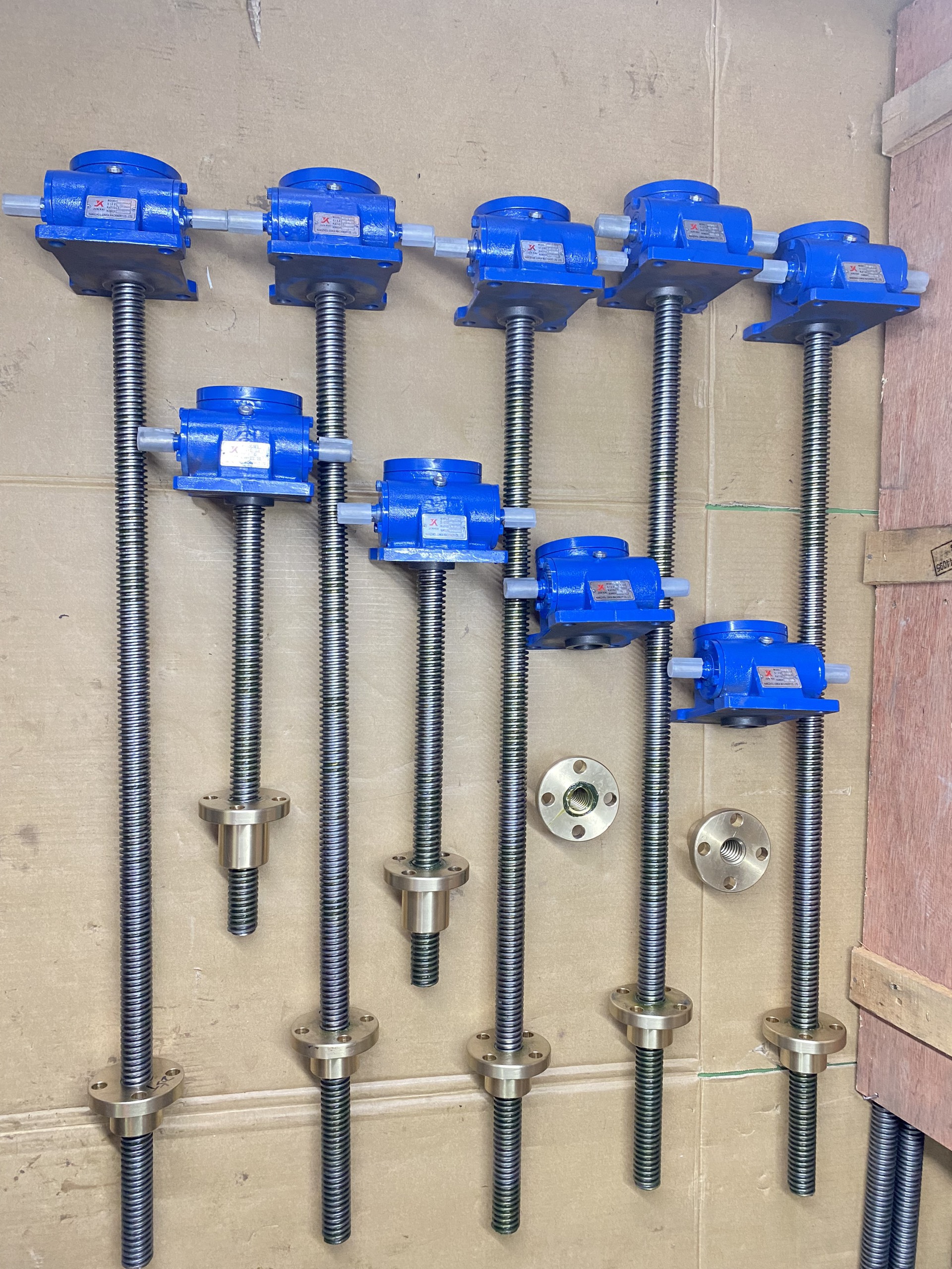 Motor giảm tốc