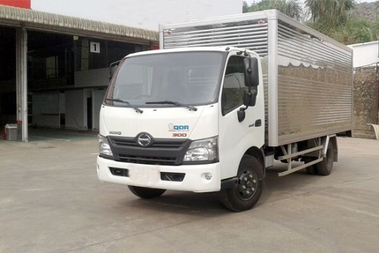Vận tải đường bộ bằng xe tải thùng