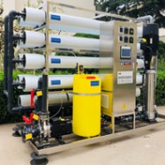 Dịch vụ tẩy cáu cặn màng RO