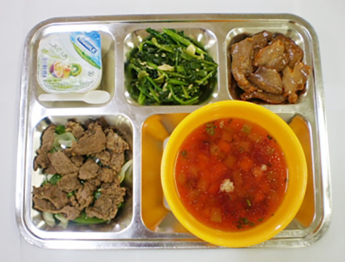 Suất ăn bệnh viện