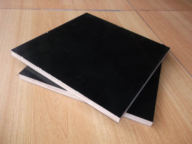 Ván phủ phim 12mm