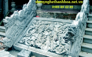 Chiếu rồng đá