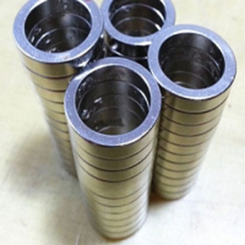 Nam châm vĩnh cửu dạng nhẫn