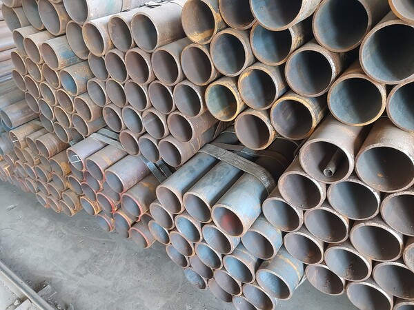 Thép ống đúc đường kính 141,3
