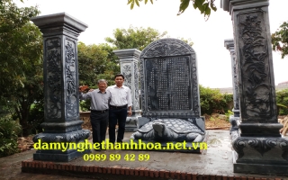 Cột đá