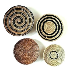 Rổ đan từ mây tre trang trí tường