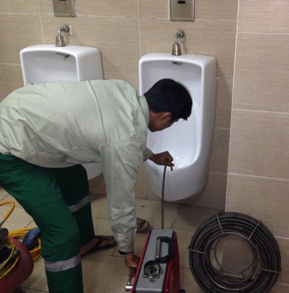 Thông tắc vệ sinh