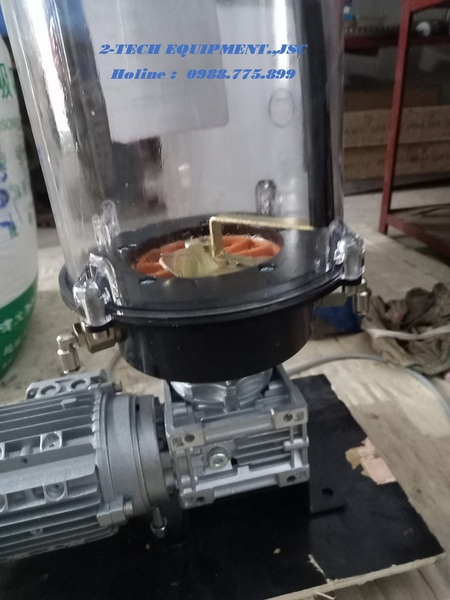 Bơm mỡ tự động