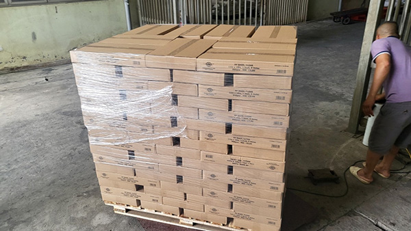 Màng PE quấn pallet
