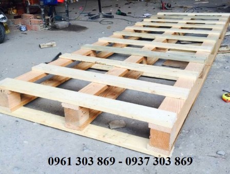 Pallet gỗ