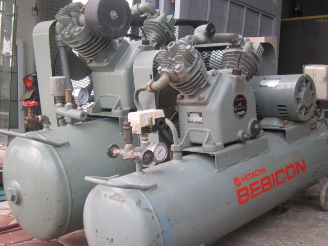 Máy nén khí cũ