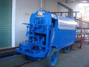 Máy đập lúa liên hoàn