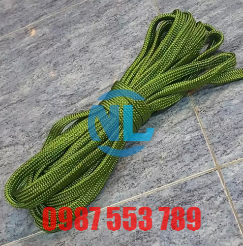 Dây dù chằng hàng