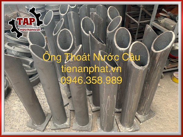ống thoát nước cầu