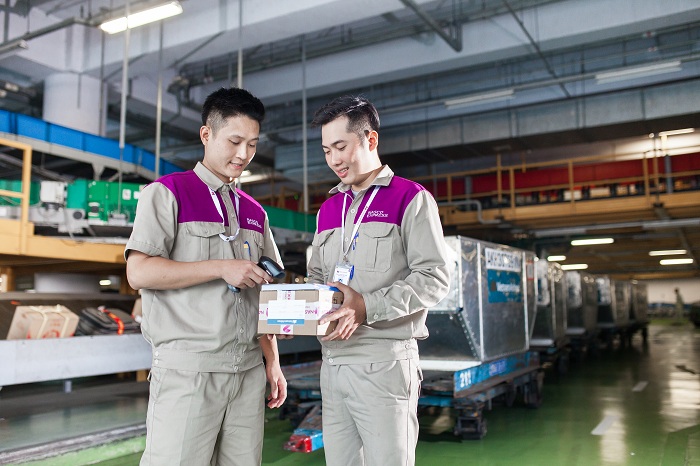 Chuyển phát hỏa tốc