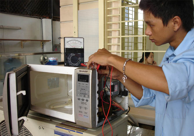 Sửa chữa lò vi sóng