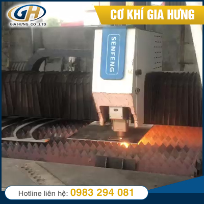 Máy cắt cơ khí