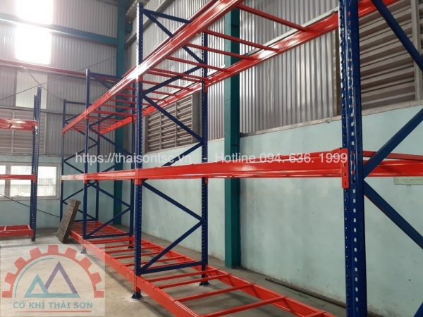 Kệ để Pallet 3 tầng