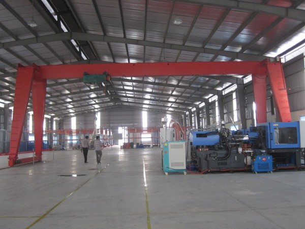 Cổng trục dạng dầm hộp