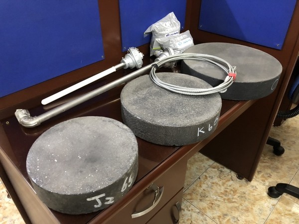 Đế để nồi Graphite Nhật Bản