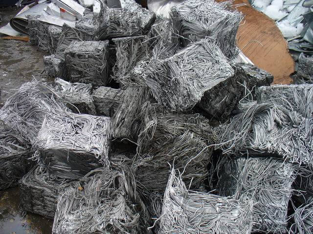 Thu mua chì phế liệu
