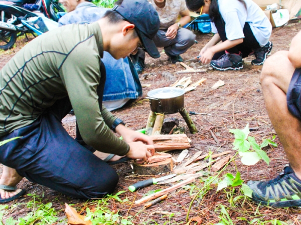 Team Building Sinh Tồn