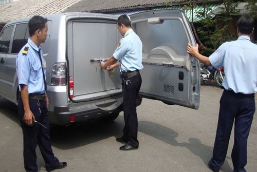 Dịch vụ bảo vệ áp tải tiền
