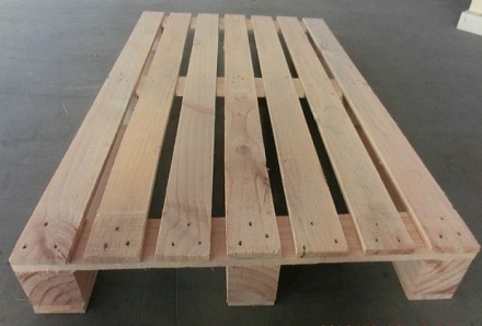 Pallet gỗ 2 hướng nâng - tải trọng 3,5 tấn