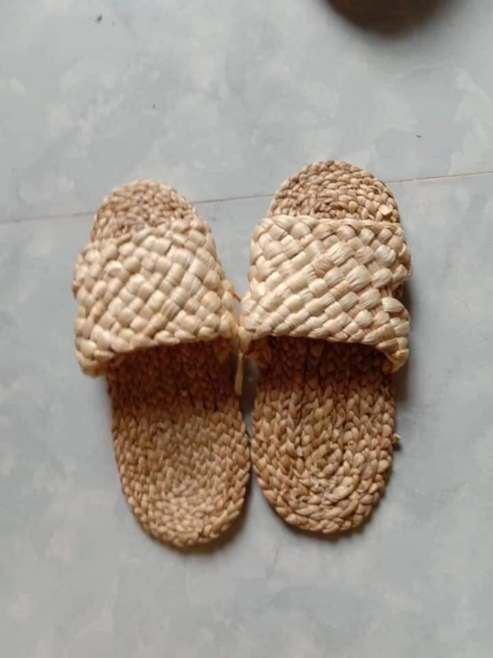 Dép lục bình