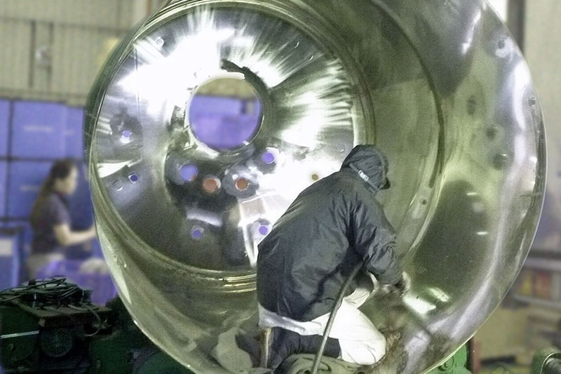 Gia công đánh bóng hệ thống bồn