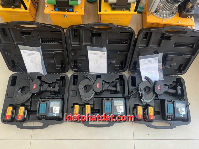 Máy cắt cáp điện dùng pin OPT