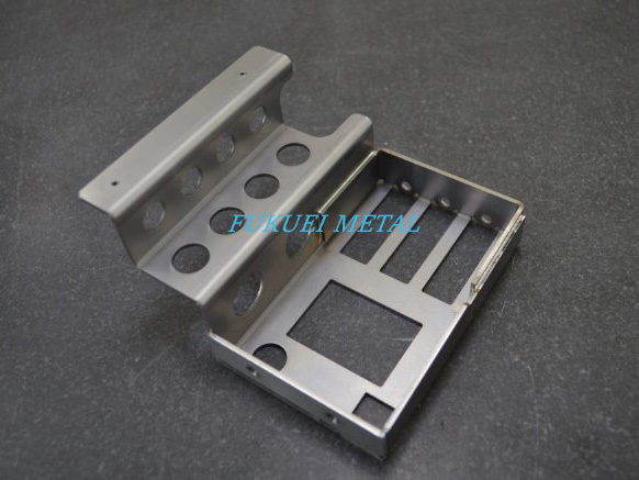 Gia công chấn gấp CNC