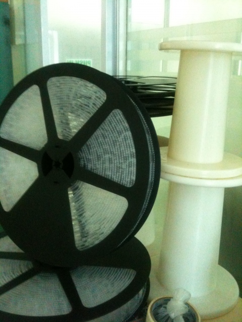 Bobbin cỡ nhỏ