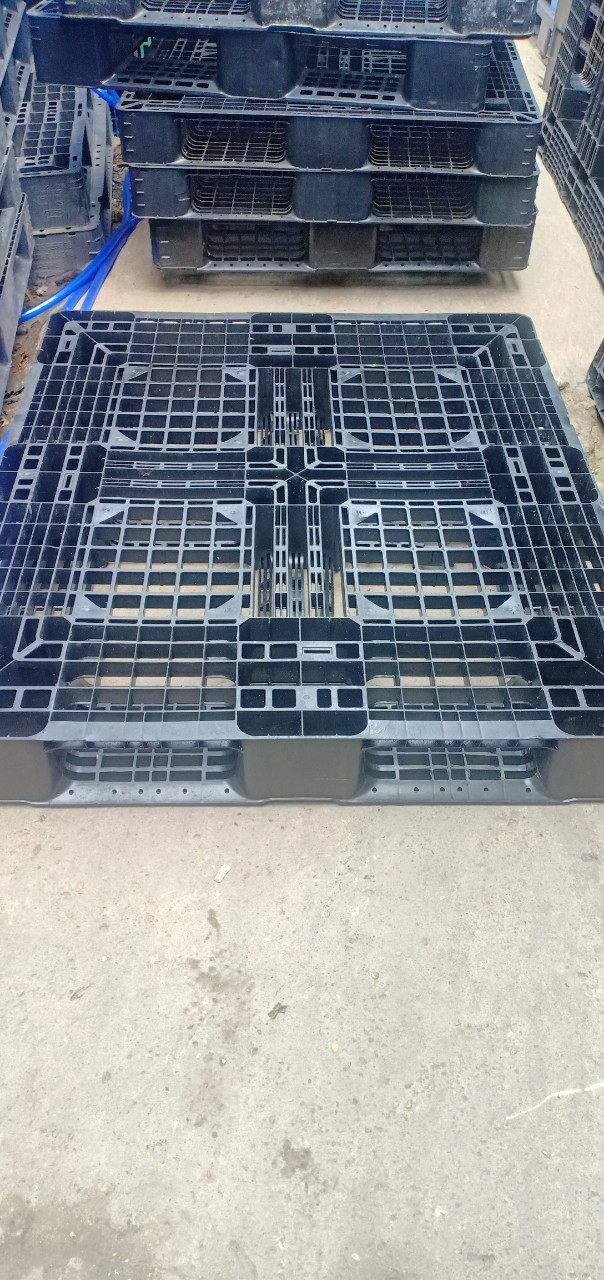 Pallet nhựa