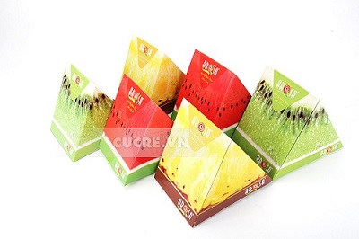 Khăn lụa hộp tam giác