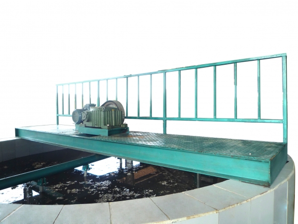 Máy khuấy trộn mủ tạp