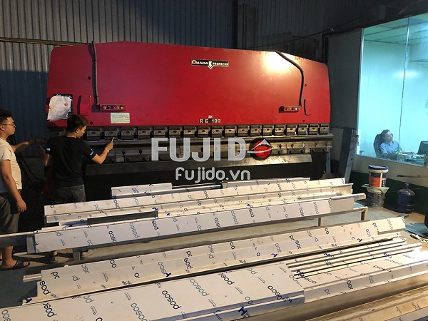 Gia công chấn gấp inox thuê