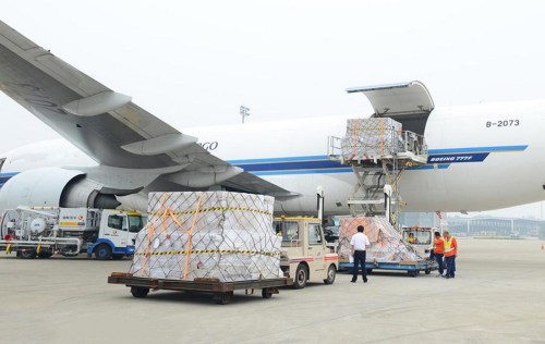 Dịch vụ vận chuyển hàng không