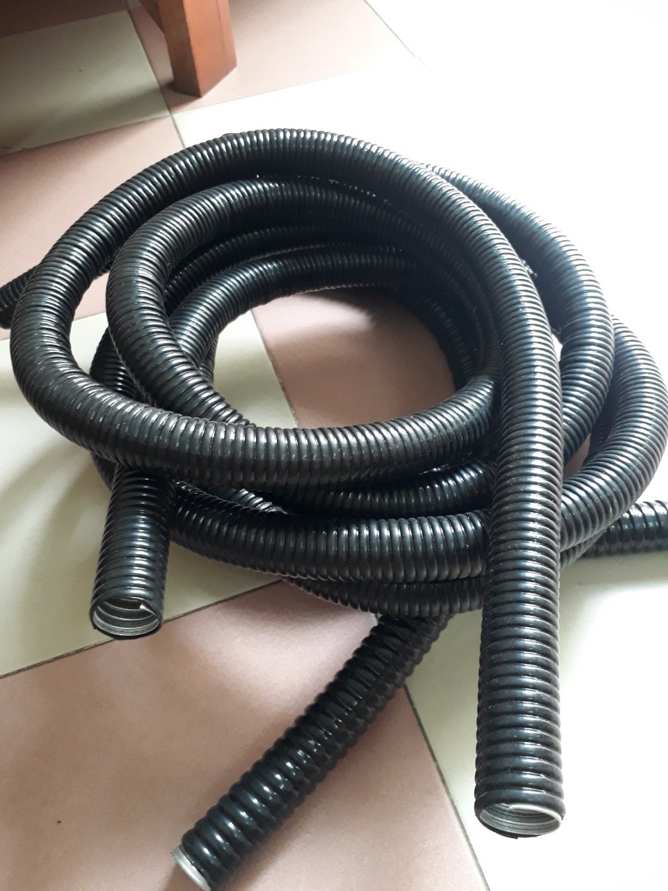 Ống ruột gà lõi thép bọc nhựa PVC