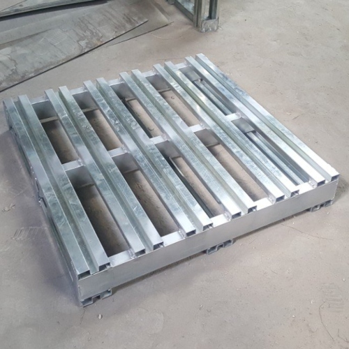 Pallet sắt