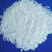 Hạt nhựa màu trắng
