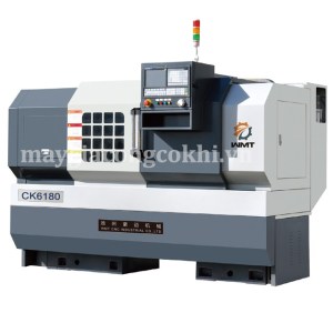Máy tiện CNC