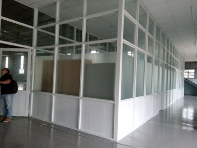 Vách Ngăn Nhôm Kính Hệ 1000